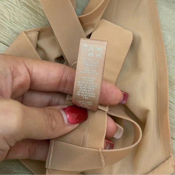 Skims NO SHOW UNLINED DEMI BRA in nude - Picture 6 of 9